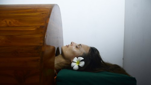 AYURVEDA HEALING IN A PALM GARDEN SETTING